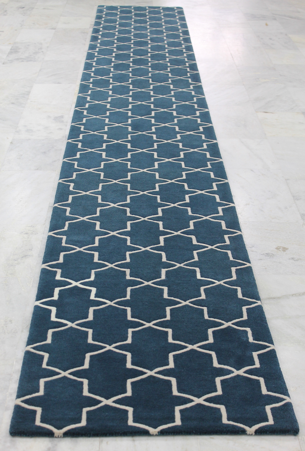 Shape geometric hall runner rug